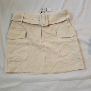 Express skirt NWT